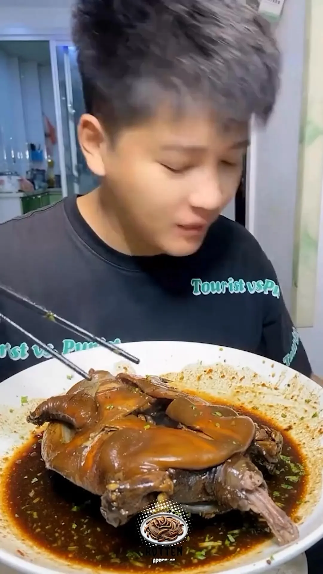 Would you eat this? It looks absolutely cursed, like it was assembled in the dark… but some “ugly” foods hit…